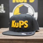 KuPS Snapback, musta